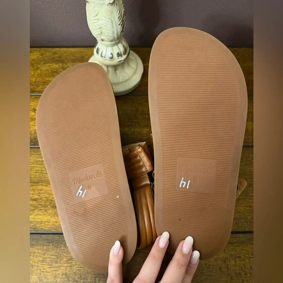 ✨ Madewell The Emmalee Sandal – English Saddle ✨ - Picture 8 of 9